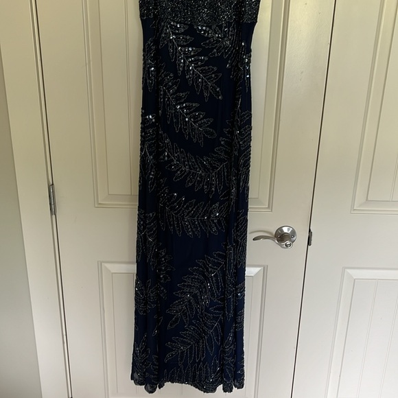 BELLISSIMA Gown - Picture 3 of 8